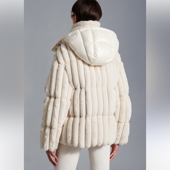 Moncler white fare faux-fur puff coat size 2/M SUPER COZY n SOFT!! LAST ONE - Picture 7 of 17